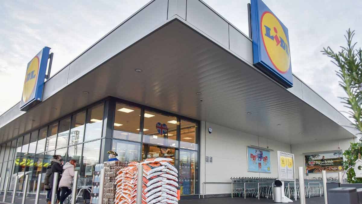 Ruée chez Lidl  les clients s’arrachent ces décorations de Noël « bon marché »